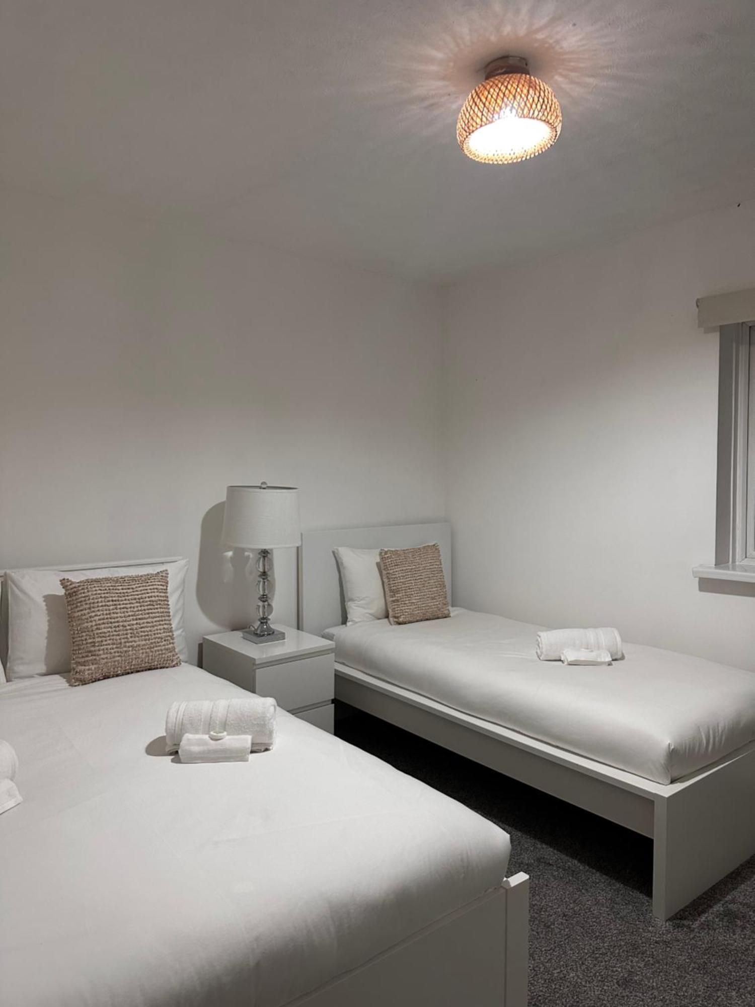 Ocean Village Marina 2 Bedroom Apartment With Balcony! Southampton Dış mekan fotoğraf